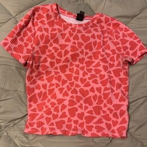 Heart printed, ribbed, cropped t-shirt